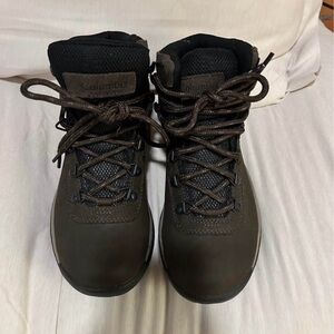 Columbia Women's Newton Ridge Plus
Waterproof Hiking Boots US 6.5